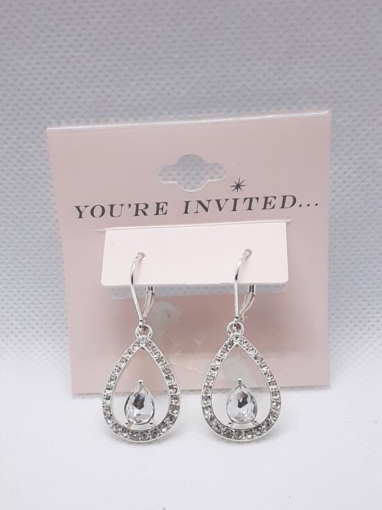 You're Invited Jewelry - NEW lever back tear drop CZ earrings